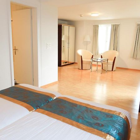 Swiss Hotel La Couronne アヴァンシュ エクステリア 写真