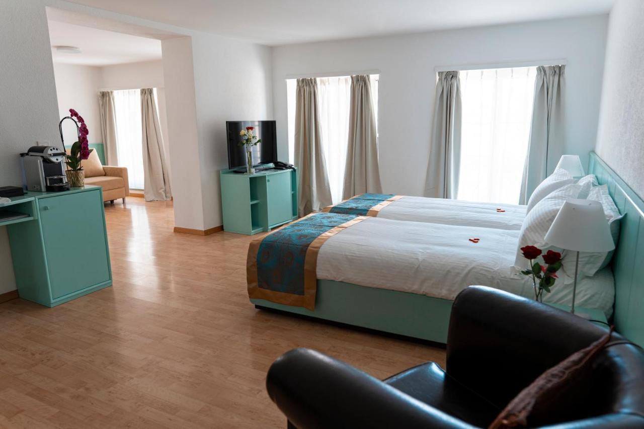 Swiss Hotel La Couronne アヴァンシュ エクステリア 写真