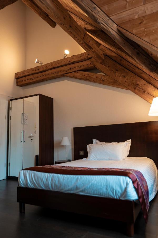 Swiss Hotel La Couronne アヴァンシュ エクステリア 写真