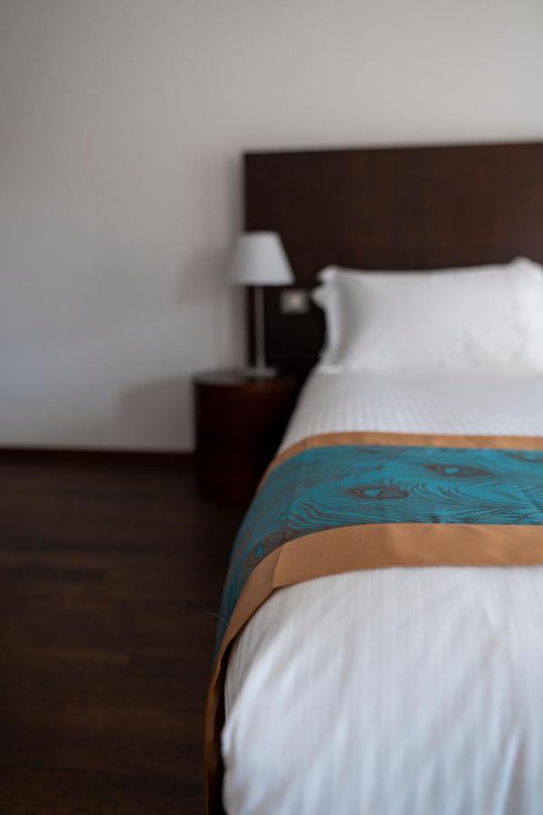 Swiss Hotel La Couronne アヴァンシュ エクステリア 写真