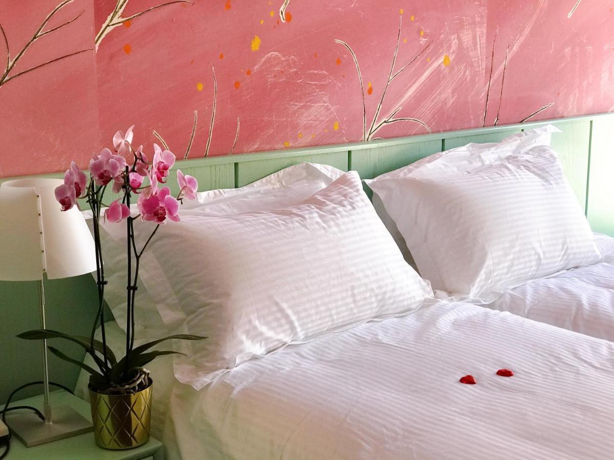 Swiss Hotel La Couronne アヴァンシュ エクステリア 写真