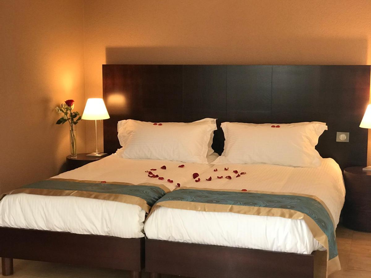 Swiss Hotel La Couronne アヴァンシュ エクステリア 写真
